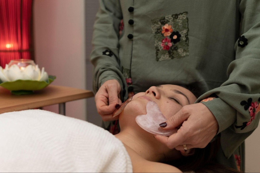 supporting refreshed eyes with Ample Life™ - Wellness & Beauty wellness and beauty